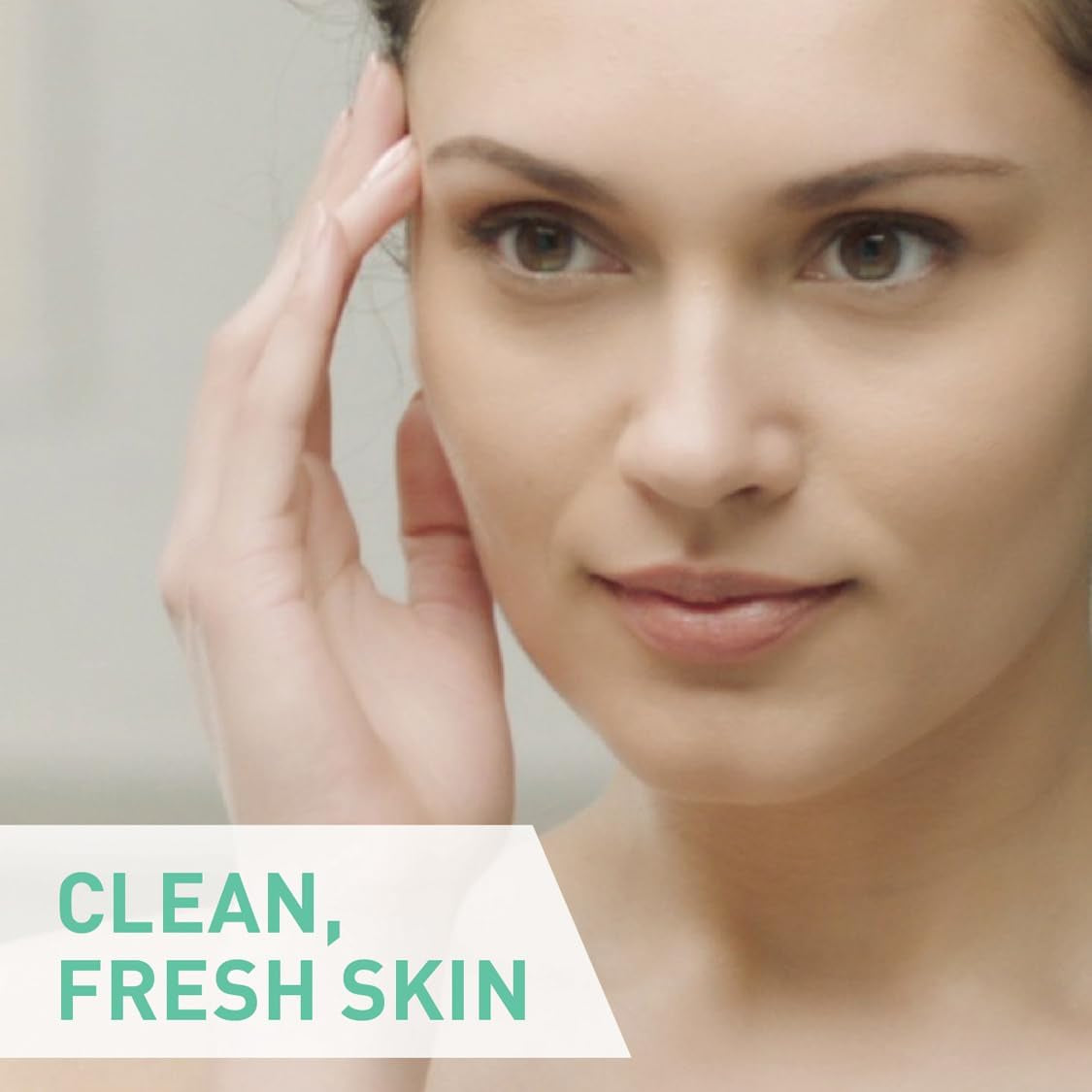 Foaming Cleanser Gel Face Wash 473Ml, for Normal to Oily Skin, Removes Oil without Disrupting the Protective Skin Barrier, Hyaluronic Acid + Niacinamide + Ceramides, Fragrance Free, Oil Control